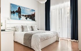 Aulino House
